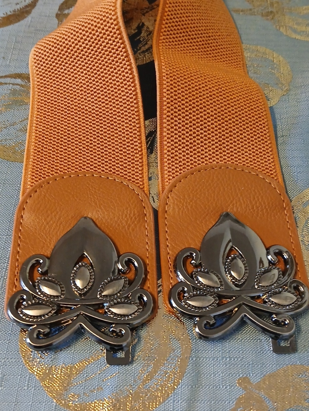 Stretch Waist Belt with Decorative Gunmetal Buckles - Brown/rusty